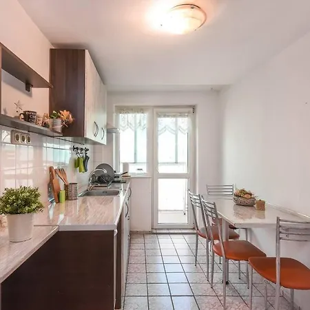 Spacious And Cozy 3 Bedroom In Downtown Sofia